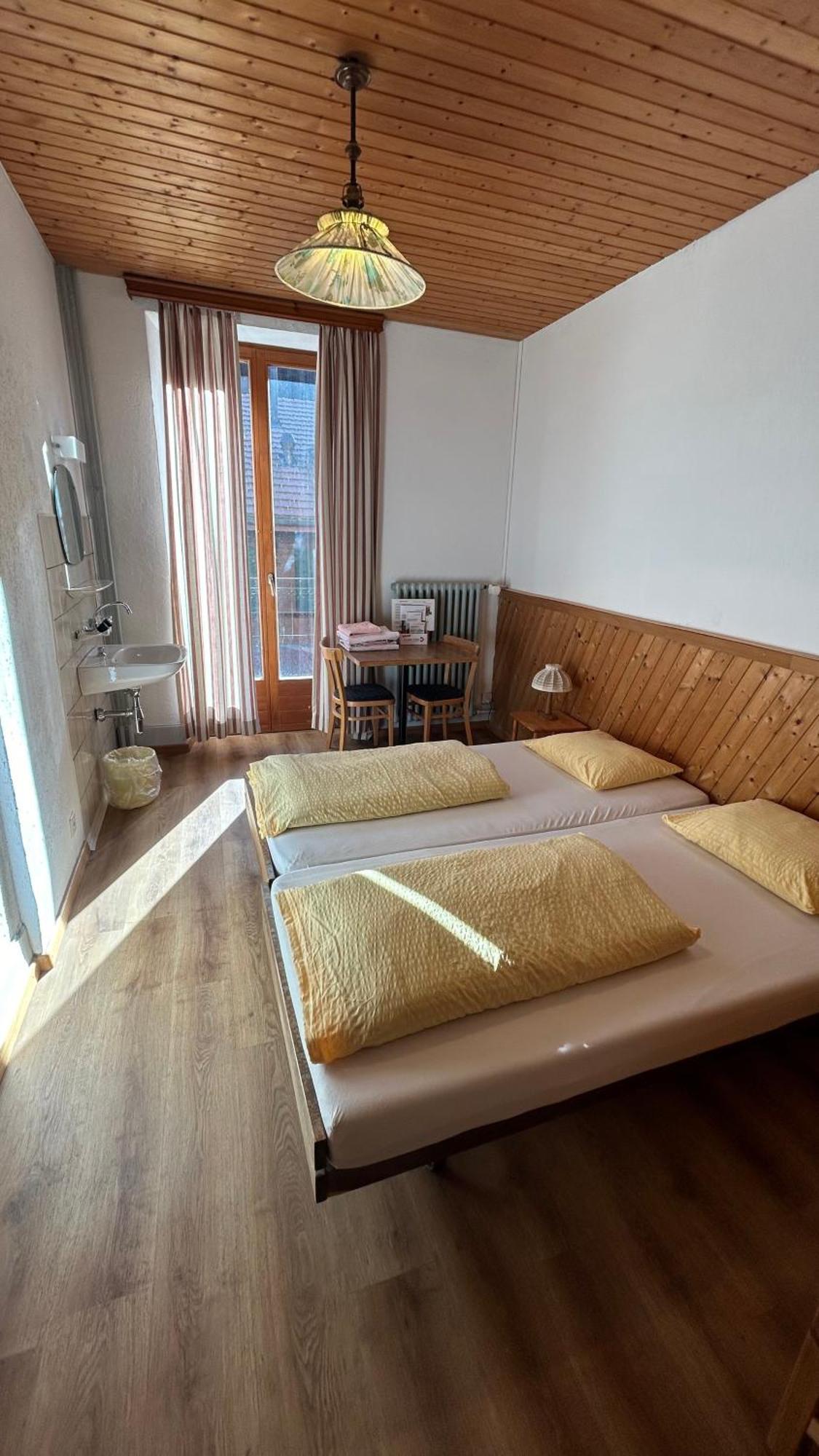 Maison D'Hotes De La Gare Montbovon Pokoj fotografie